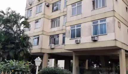 Apartamento no Condomínio Lopes da Cunha, na Rua Lopes da Cunha, 145 Fonseca