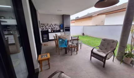 Casa à venda, linda decoração, OPORTUNIDADE, 4 Suítes, 248 m²,  nova, no Condomínio Eldorado!