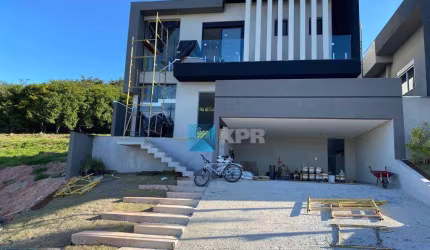 Casa à venda, 3 dormitórios/suíte,  terreno de 360 m² e 247 m² de área construída, no Condominio Verana - São José dos Campos/SP!