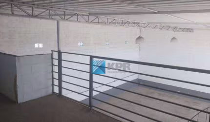 Galpão à venda ou locação, 300 metros de terreno, 125 de área construída.