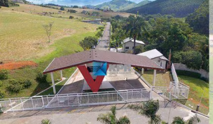 Terreno à venda, 1000 m², no Condomínio Village Parahybuna, em aclive, com vista linda! Pronto para construir e viver!