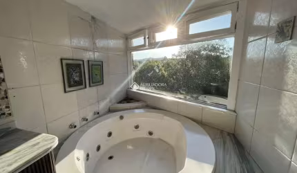 Casa em condomínio fechado com 3 quartos para alugar na Rua Tocantins, 937, Lomba do Pinheiro, Porto Alegre, 291 m2 por R$ 7.500