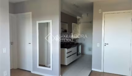 Apartamento com 2 quartos para alugar na Avenida Família Gonçalves Carneiro, 441, Cavalhada, Porto Alegre, 40 m2 por R$ 1.400