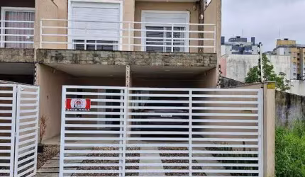 SOBRADO MOBILIADO COM PISCINA EM MATINHOS