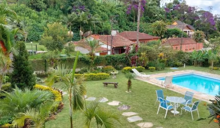 Casa para Venda em Teresópolis, Comary, 4 dormitórios, 2 suítes, 3 banheiros, 2 vagas