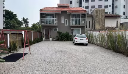 Casa com 3 quartos à venda na Rua Wilson Luz, 45, Coqueiros, Florianópolis, 133 m2 por R$ 2.299.000