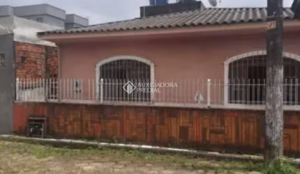 Casa com 3 quartos à venda na Rua Geraldino Azevedo, 271, Morro da Bina, Biguaçu, 124 m2 por R$ 450.000