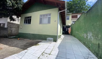 Casa com 4 quartos à venda na Rua Padre Schrader, 238, Agronômica, Florianópolis, 250 m2 por R$ 1.400.000
