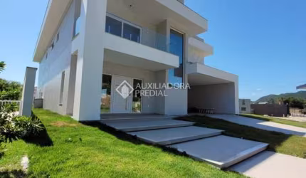 Casa em condomínio fechado com 4 quartos à venda na Rodovia Armando Calil Bulos, 4801, Ingleses do Rio Vermelho, Florianópolis, 400 m2 por R$ 3.550.000