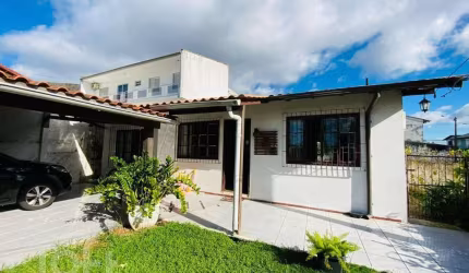 Casa com 3 quartos à venda na Rua Francisco Evangelista, 104, Jardim Atlântico, Florianópolis, 172 m2 por R$ 660.000