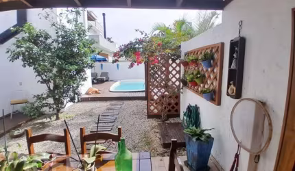 Casa em condomínio fechado com 5 quartos à venda na Rua Leonel Pereira, 605, Cachoeira do Bom Jesus, Florianópolis, 267 m2 por R$ 2.400.000