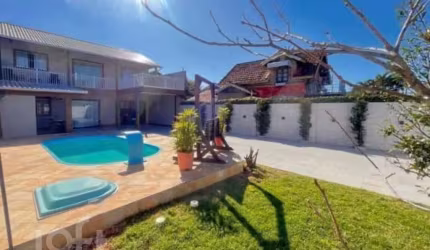 Casa com 3 quartos à venda na Servidão Lua Branca, 359, São João do Rio Vermelho, Florianópolis, 420 m2 por R$ 1.200.000
