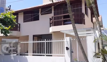 Casa em condomínio fechado com 3 quartos à venda na Rua dos Pescadores, 335, Ingleses, Florianópolis, 114 m2 por R$ 820.000