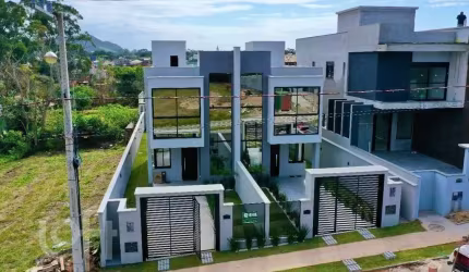 Casa com 3 quartos à venda na Rua Candido Pereira dos Anjos, 13, São João do Rio Vermelho, Florianópolis, 115 m2 por R$ 744.000
