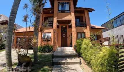 Casa em condomínio fechado com 3 quartos à venda na Rodovia Doutor Antônio Luiz Moura Gonzaga, 647, Rio Tavares, Florianópolis, 230 m2 por R$ 4.500.000