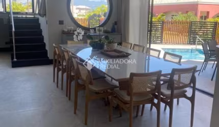 Casa em condomínio fechado com 5 quartos à venda na Luciano de Bona, 7001, Centro, Peruíbe, 259 m2 por R$ 2.600.000