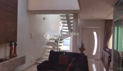 Casa em condomínio fechado com 3 quartos à venda na Rua Jair Fongaro, 290, Rudge Ramos, São Bernardo do Campo, 475 m2 por R$ 1.780.000