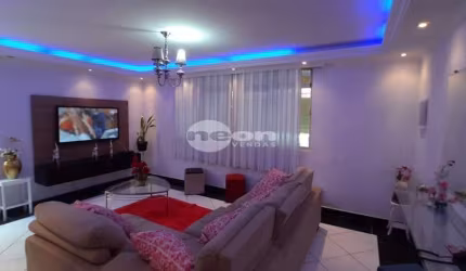 Casa com 4 quartos à venda na Rua Ernesto Nazareth, 66, Jardim Paraventi, Guarulhos, 187 m2 por R$ 940.000