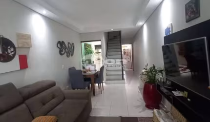 Casa com 3 quartos à venda na Rua André Coppini, 177, Santa Terezinha, São Bernardo do Campo, 180 m2 por R$ 640.000