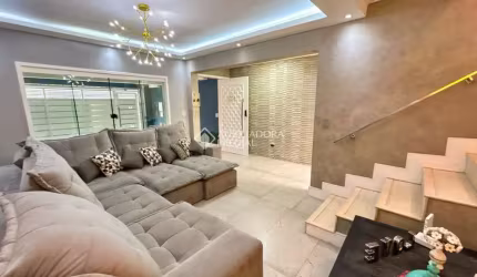 Casa em condomínio fechado com 3 quartos à venda na Rua Casimiro de Abreu, 130, Vila Aquilino, Santo André, 150 m2 por R$ 800.000
