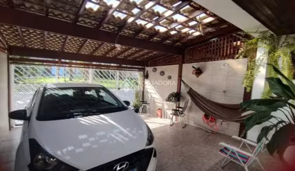 Casa com 2 quartos à venda na Rua Adaly Coelho Passos, 152, Loteamento Balneário Camburi, Caraguatatuba, 69 m2 por R$ 485.000