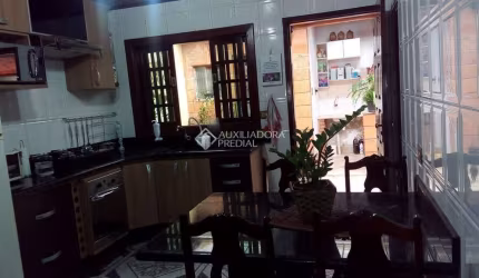 Casa com 2 quartos à venda na Victório Chiarotti, 291, Jardim Bela Vista, Mauá, 153 m2 por R$ 422.000