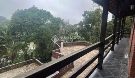 Casa com 4 quartos à venda na Padre Bento Dias Pacheco, 459, Dos Finco, São Bernardo do Campo, 400 m2 por R$ 1.200.000