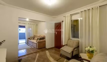 Casa com 4 quartos à venda na Avenida Bunduki, 746, Assunção, São Bernardo do Campo, 245 m2 por R$ 880.000