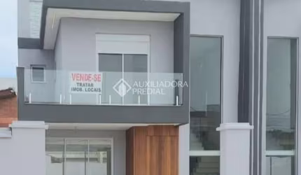 Casa com 3 quartos à venda na Avenida Homero Ribeiro, 102, Remanso, Xangri-Lá, 134 m2 por R$ 850.000