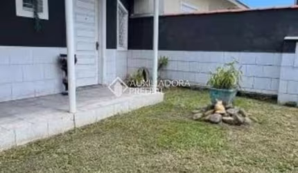 Casa com 2 quartos à venda na Rua Araçatuba, 541, Parque da Matriz, Cachoeirinha, 140 m2 por R$ 402.800
