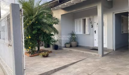 Casa com 2 quartos à venda na Rua Alvício Silva, 7189, Vila Carlos Antônio Wilkens, Cachoeirinha, 200 m2 por R$ 650.000