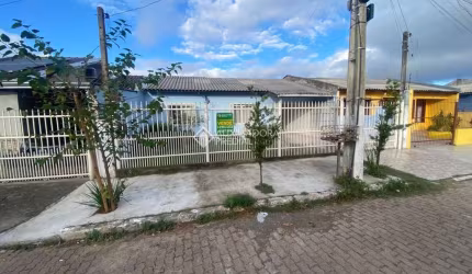 Casa com 3 quartos à venda na Travessa Oriente, 395, Parque Ipiranga, Gravataí, 80 m2 por R$ 320.000