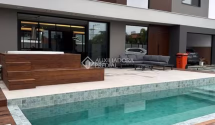 Casa com 4 quartos à venda na Rua Stella Mares, 74, Ingleses do Rio Vermelho, Florianópolis, 498 m2 por R$ 4.970.000
