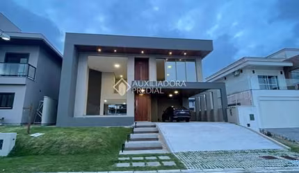 Casa em condomínio fechado com 4 quartos à venda na Avenida Red Park, 1180, São João do Rio Vermelho, Florianópolis, 236 m2 por R$ 1.750.000