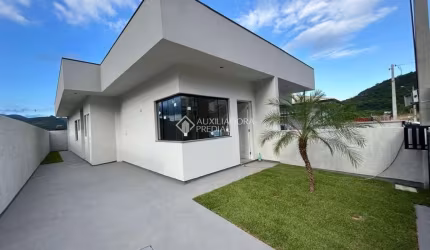Casa com 2 quartos à venda na Rua Rosa Augusta Fraga, 88, Forquilhas, São José, 66 m2 por R$ 380.000