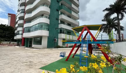 Alugo lindo e grande apto no edifício nau capitania condomínio de luxo apenas 2 apto por andar  com excelente localização com 3 suítes sala ampla piso em porcelanato cozinha com armários embutidos