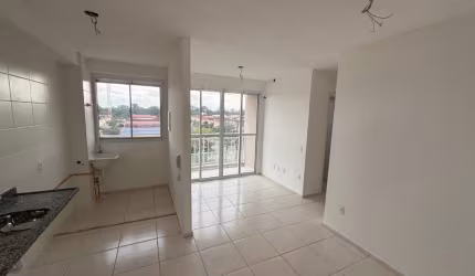 Apto com 2 quartos sendo um suite