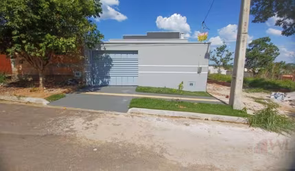 Casa para Venda em Senador Canedo, Residencial Paraíso II, 3 dormitórios, 1 suíte, 2 banheiros, 2 vagas