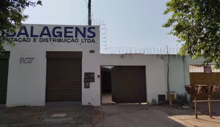 Casa para Venda em Aparecida de Goiânia, Jardim Helvécia, 3 dormitórios, 1 banheiro, 3 vagas
