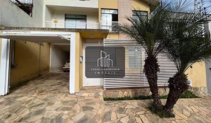 EXCELENTE CASA À VENDA NO CENTENÁRIO