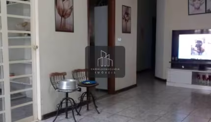 EXCELENTE CASA À VENDA NO SÃO JOSÉ