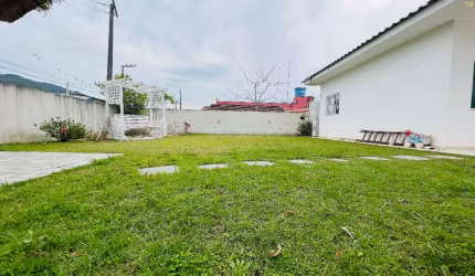Casa em Balneário Perequê