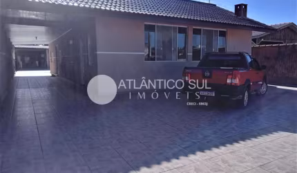 Casa à venda, com 03 quartos e 02 banheiros, Pereque, MATINHOS - PR