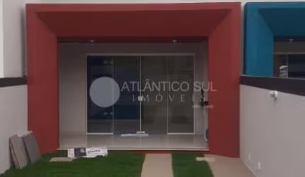 Casa com 2 dormitórios à venda a 150 metros do mar, Pereque, MATINHOS - PR