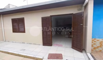 Casa a Venda No Balneário Beltrami a 300 metros do Mar em  PONTAL DO PARANA - PR
