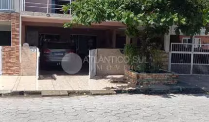 Sobrado em Praia de Leste a 150 metros do mar, PONTAL DO PARANA - PR