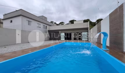 Casa com piscina e amplo quintal à venda, GAIVOTAS, MATINHOS - PR