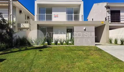 CASA ALTO PADRÃO COM 4 SUITES E PISCINA, BALNEÁRIO ATAMI , PONTAL DO PARANÁ - PR