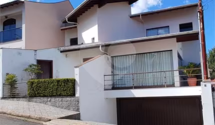 Casa com 3 quartos à venda em Residencial Paineiras - MG