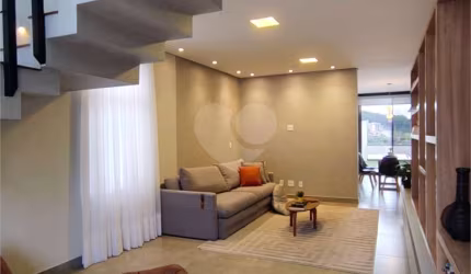 Casa com 3 quartos à venda em Jardim Novo Mundo - MG